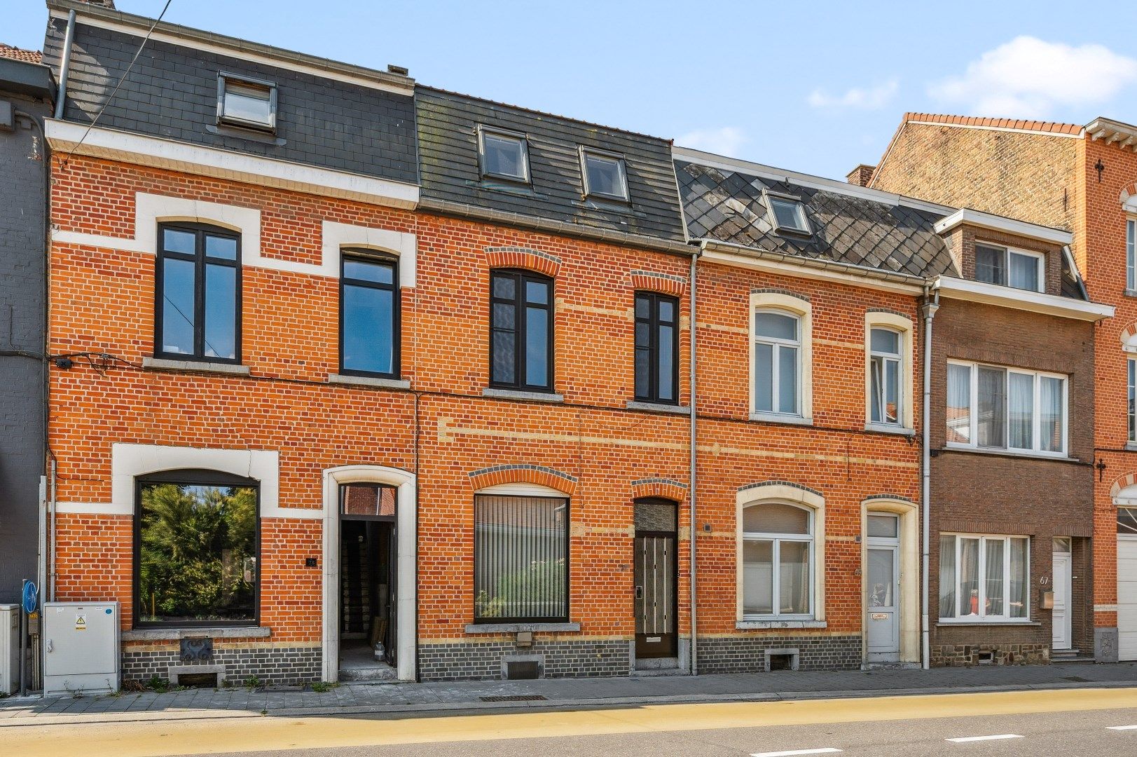Gezinswoning met 3 slaapkamers en tuin foto 2