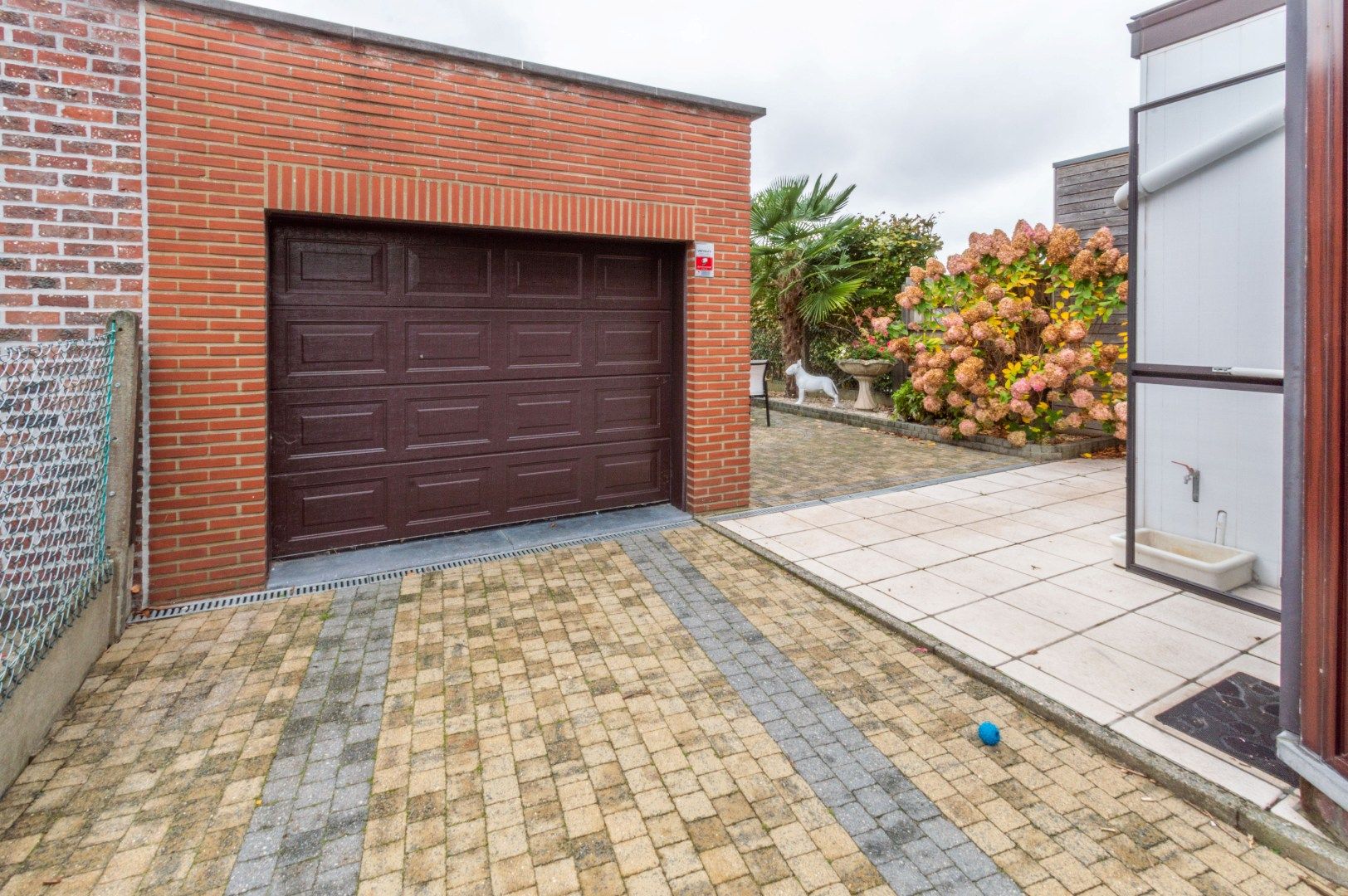 Een degelijke, goed onderhouden woning te Huizingen! foto 14