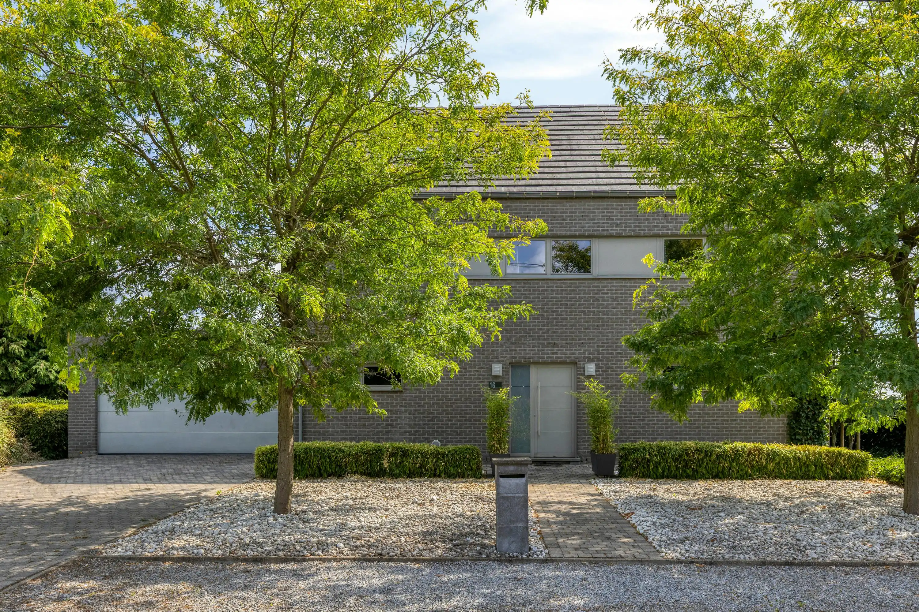 Instapklare, energiezuinige villa met mooie tuin te Hombeek foto 16