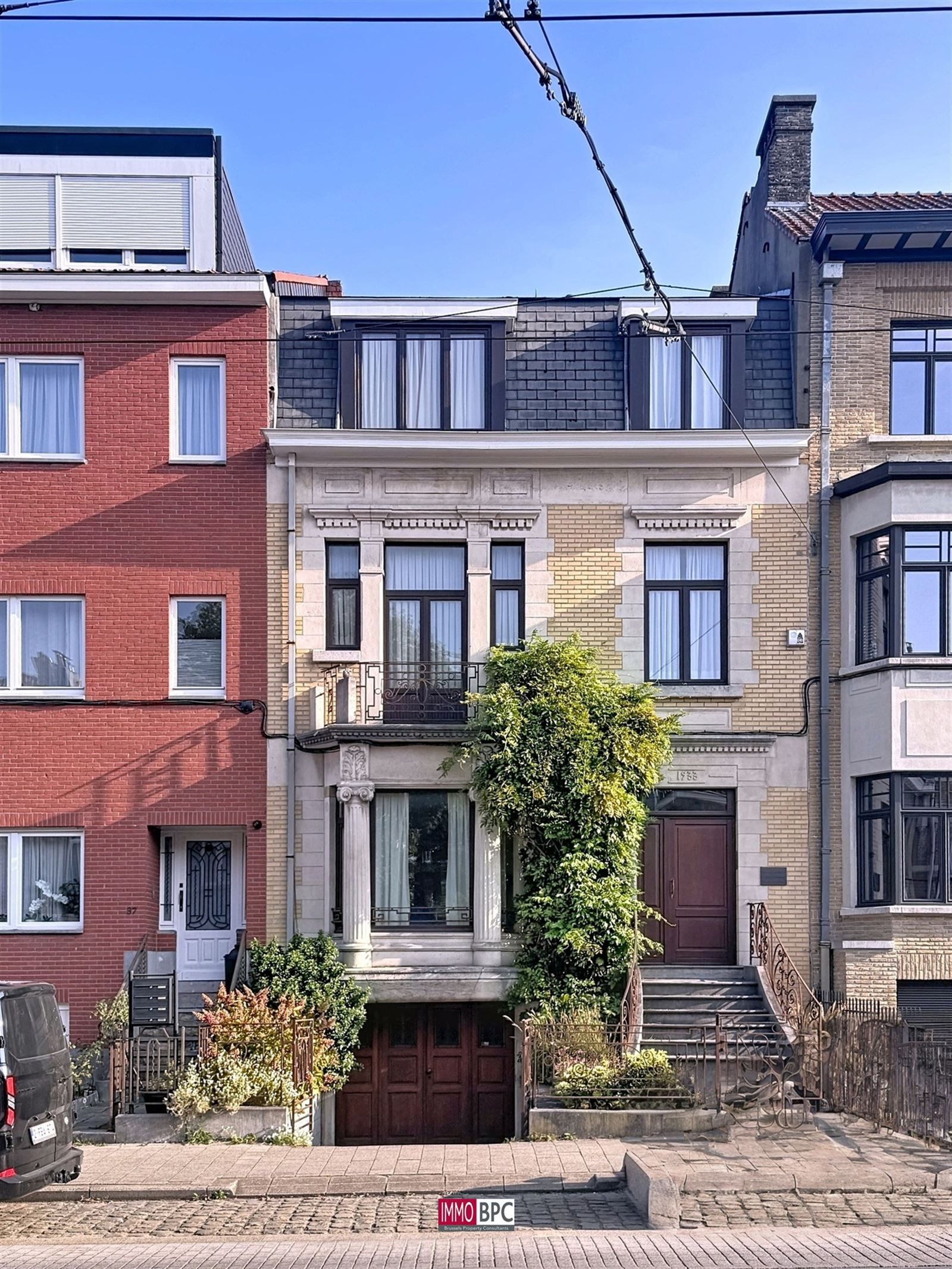 indrukwekkende art-decogetinte herenhuis in het hart van Sint-Agatha-Berchem foto 2