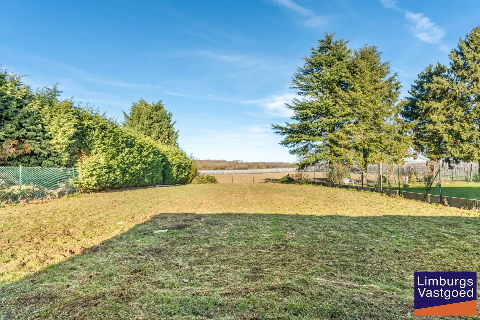 Instapklare woning met ruime loods/werkplaats, 11a 77ca foto 14