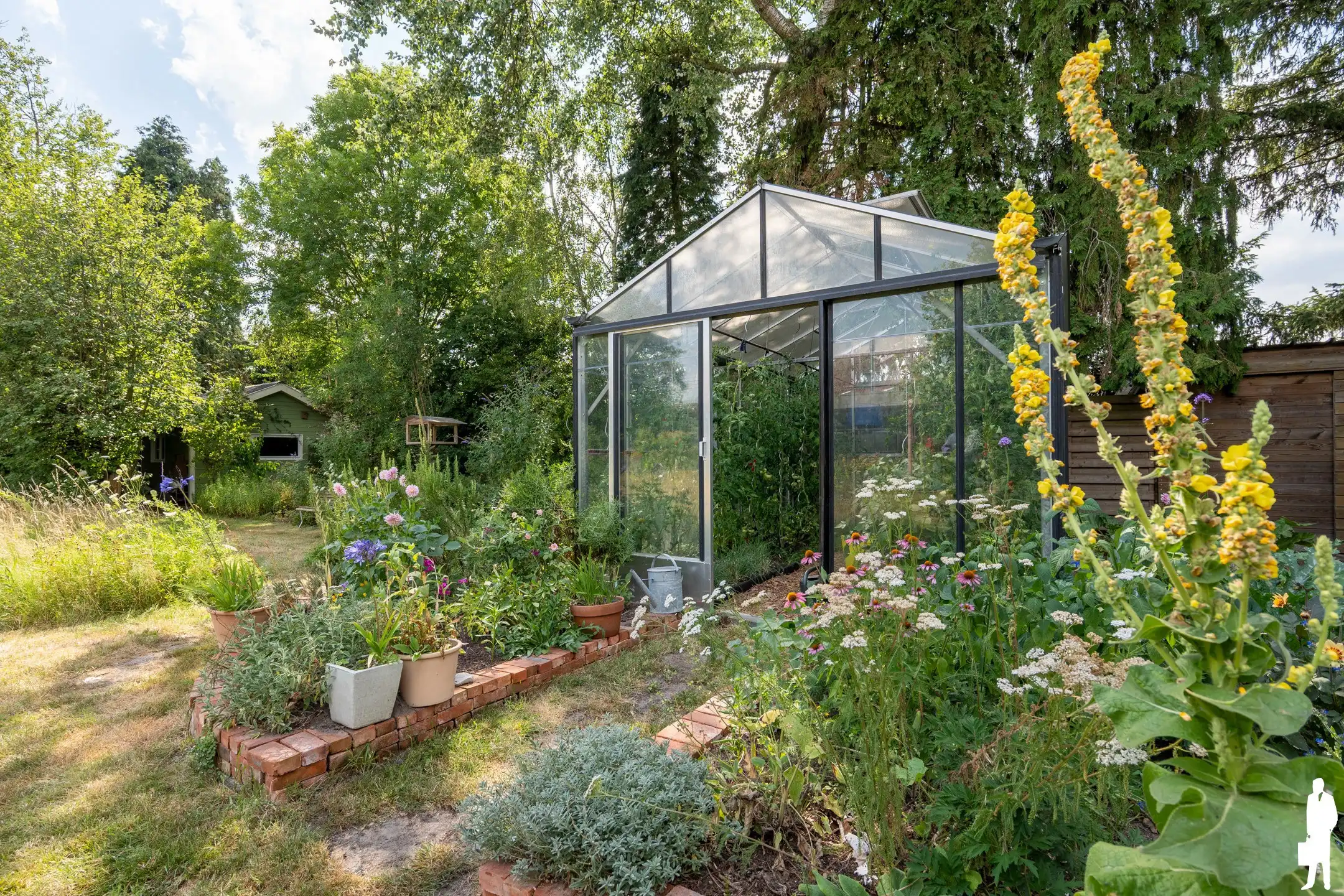 Unieke woning; architecturaal ontwerp, organische natuurtuin foto 33