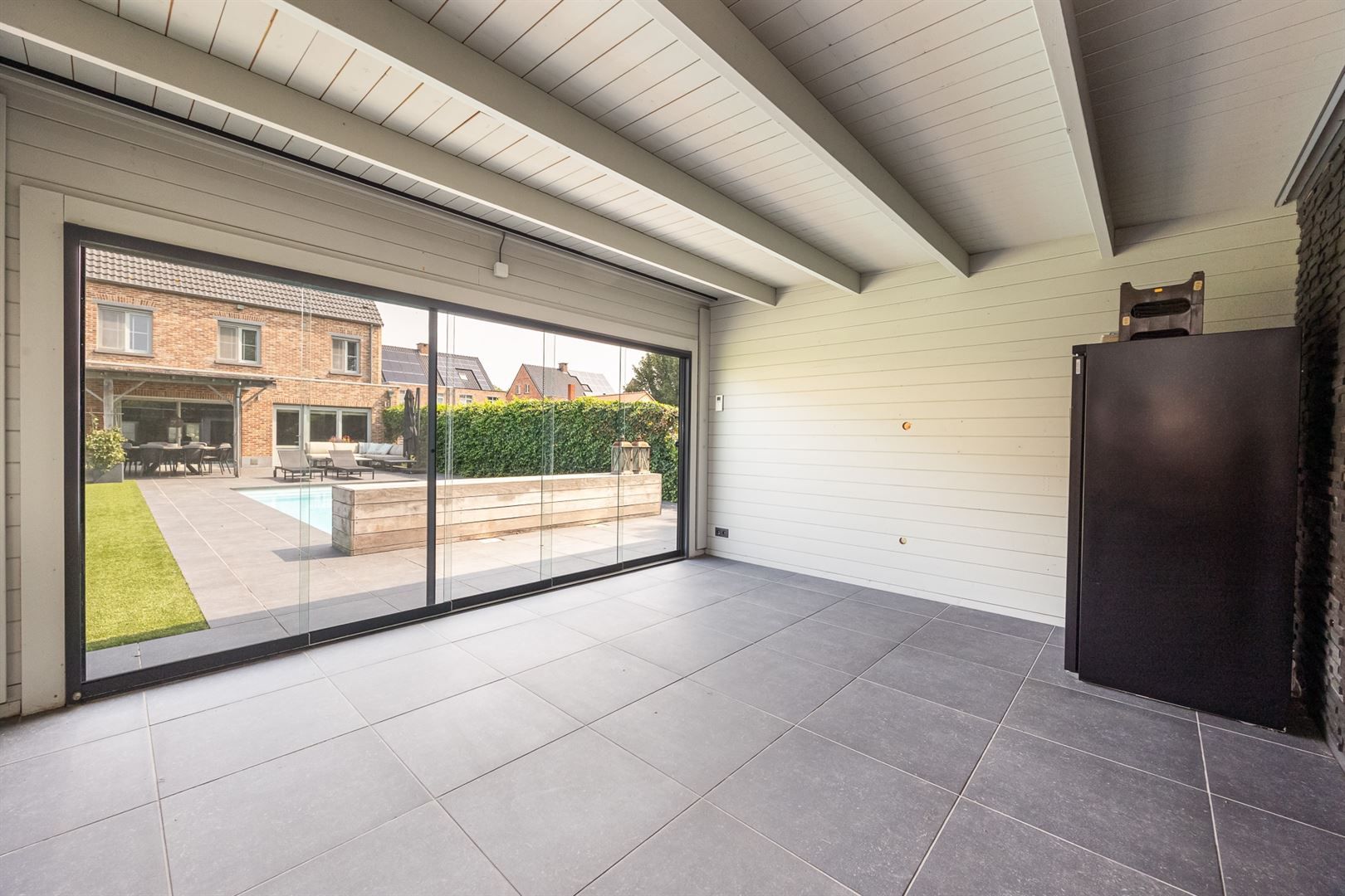 Ruime luxe woning met zwembad in Kapellen foto 13