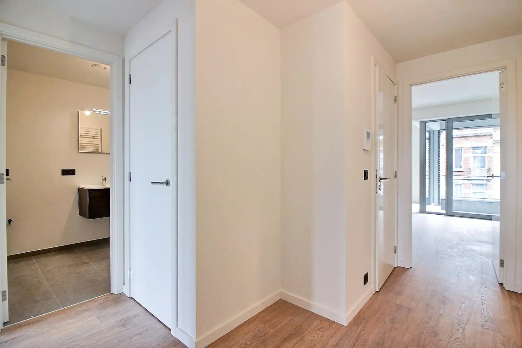 Nieuwbouw appartement met twee kamers foto 6