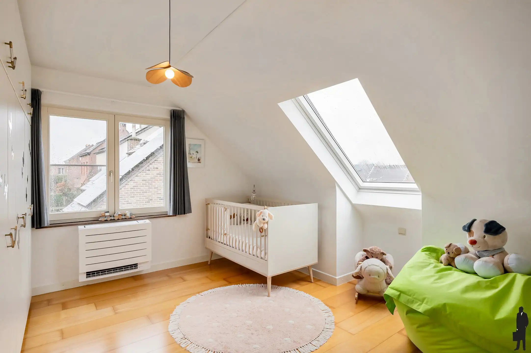 Instapklare woning met 3 slaapkamers en bureauruimte op toplocatie te Leest. foto 17