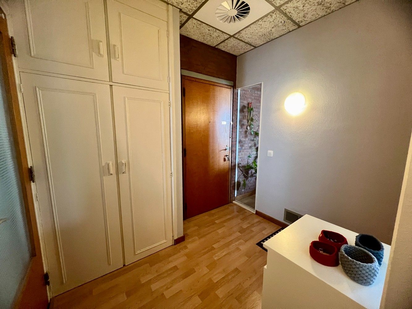 Zeer ruim 2 slaapkamer appartement te huur foto 2