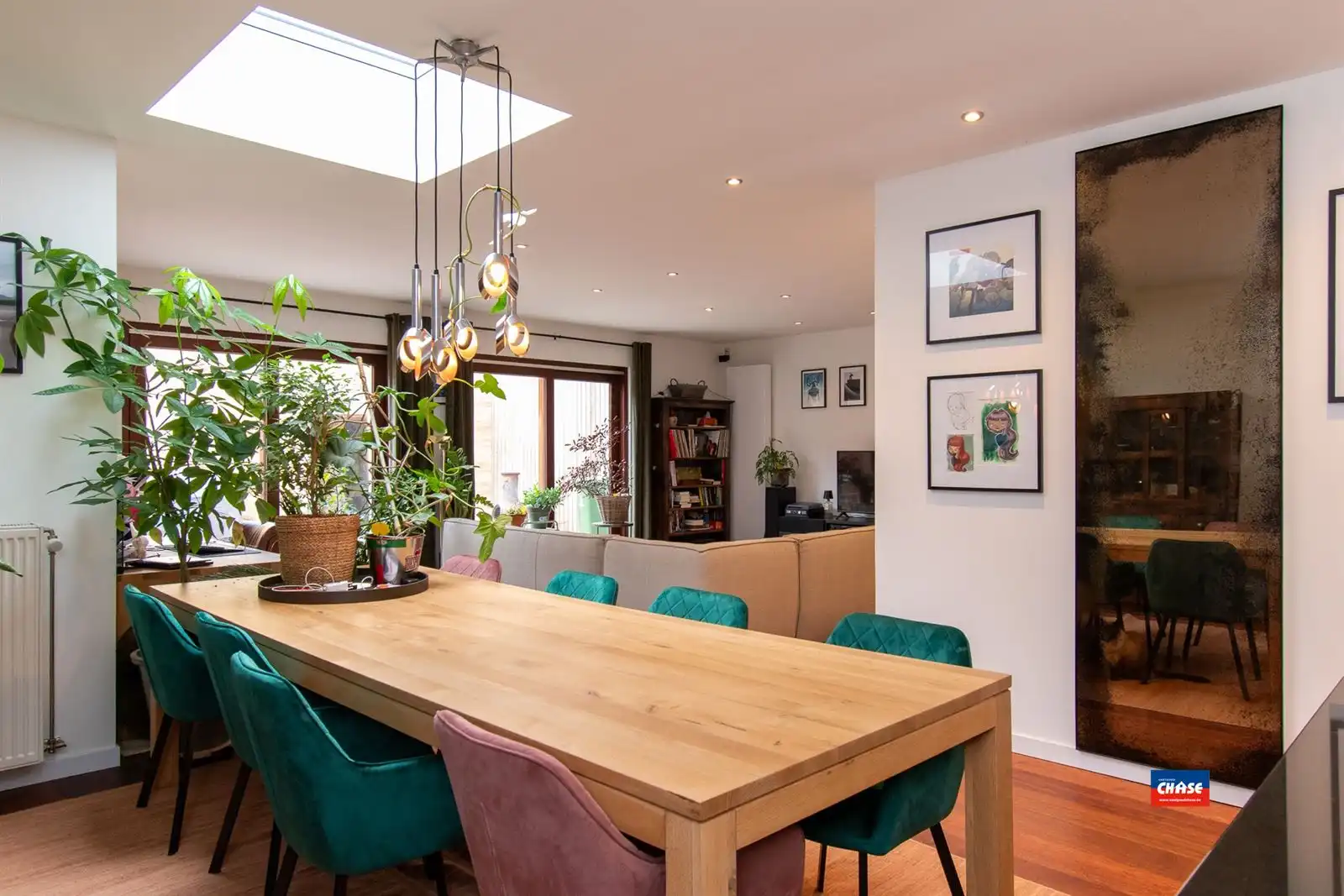 Ruime woning met 2 slpks, garage en tuin  foto 6