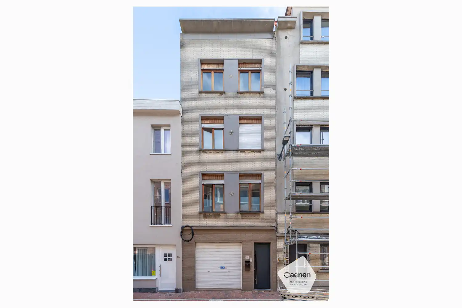 Instapklare woning met 4 slaapkamers in het hart van Blankenberge foto {{pictureIndex}}