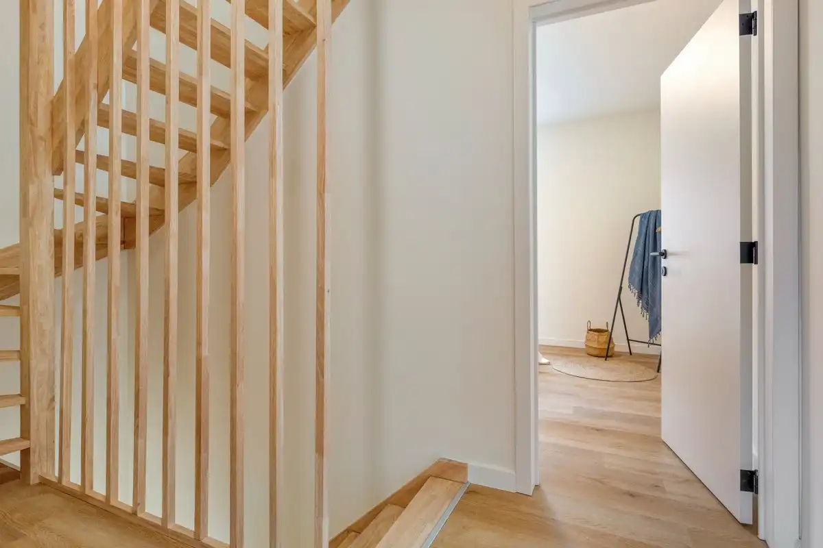 Pas gerenoveerde aantrekkelijke A-label stadswoning met zonnige diepe tuin foto 17