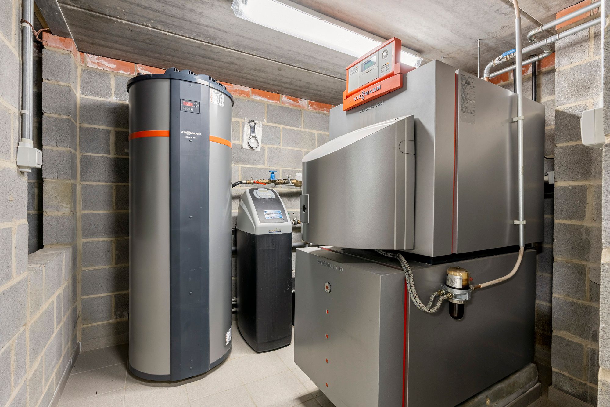 Exclusieve villa met hoogstaande afwerking in een idyllische omgeving foto 23