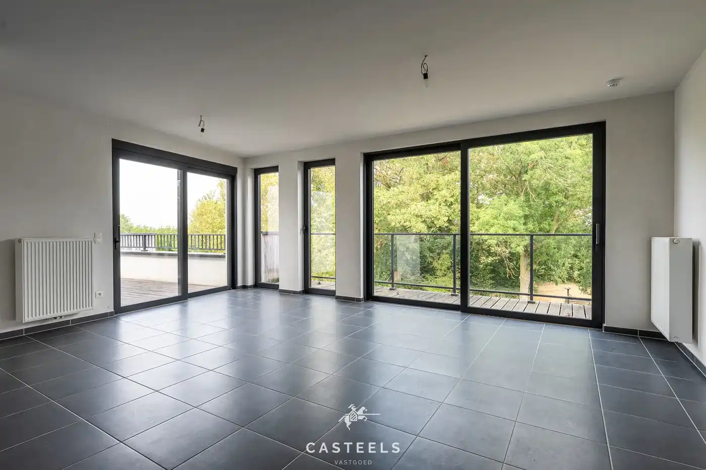 Rustig en lichtrijk appartement met terras in Kluisbergen foto 6