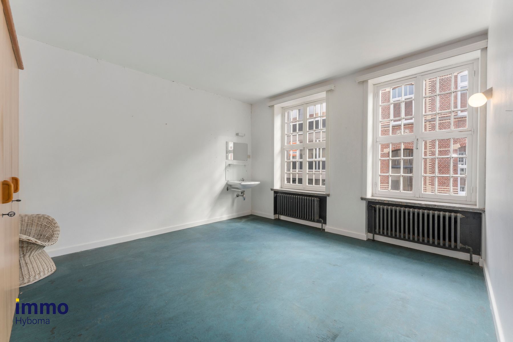 Karaktervolle woning met praktijkgedeelte in hartje Eeklo foto 15