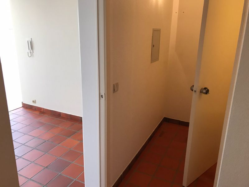 Rustig en zongeoriënteerd 3 slk appartement (153 m²), terras met een groen en weids uitzicht over het Kanaal Gent-Oostende, kelder met private autostaanplaats - op wandelafstand van AZ Sint Jan Campus en op 3 km  van het centrum van Brugge. foto 9