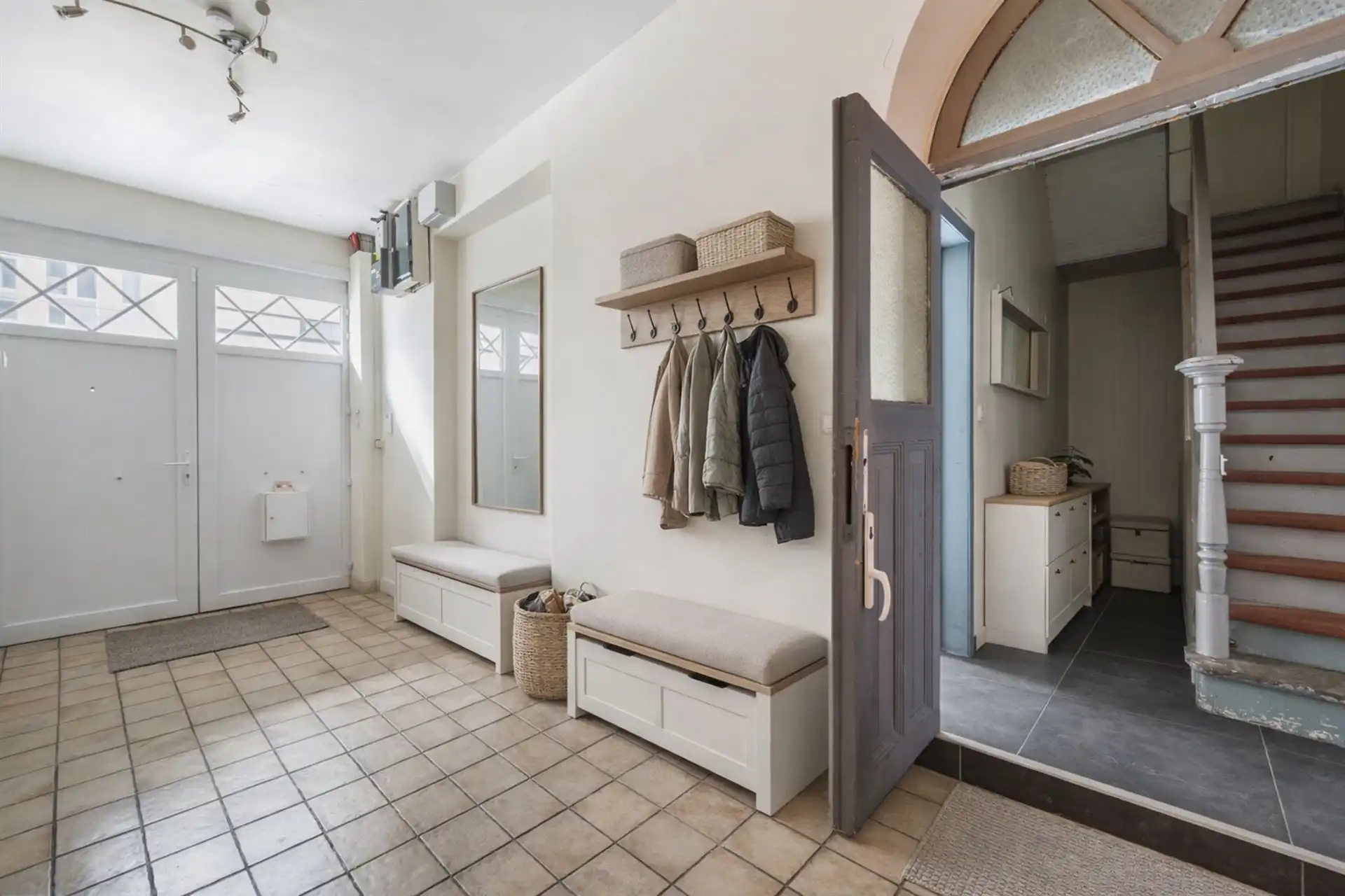 Instapklare karakterwoning met tuin en 4 slpks in Ronse foto 2
