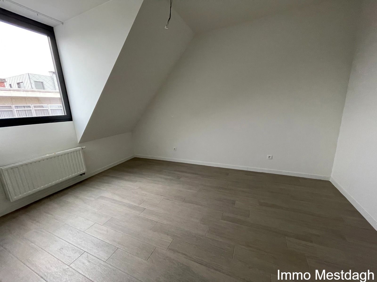 Duplex appartement op bovenste verdieping met terras & 3 slaapkamers in centrum Diest. foto 17