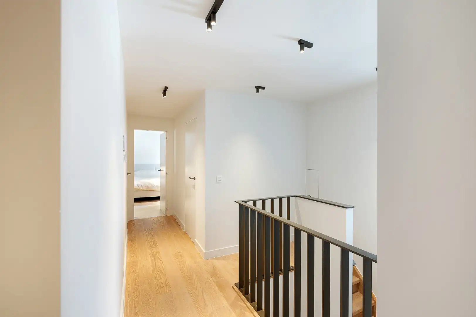 Exclusief gerenoveerd duplex-appartement met zonneterras op wandelafstand van het Albertstrand foto 27