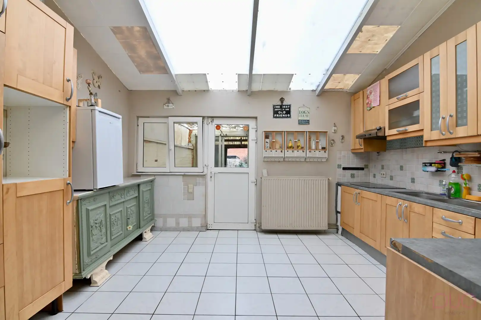 Op te frissen stadswoning met drie slaapkamers in rustige buurt foto 4