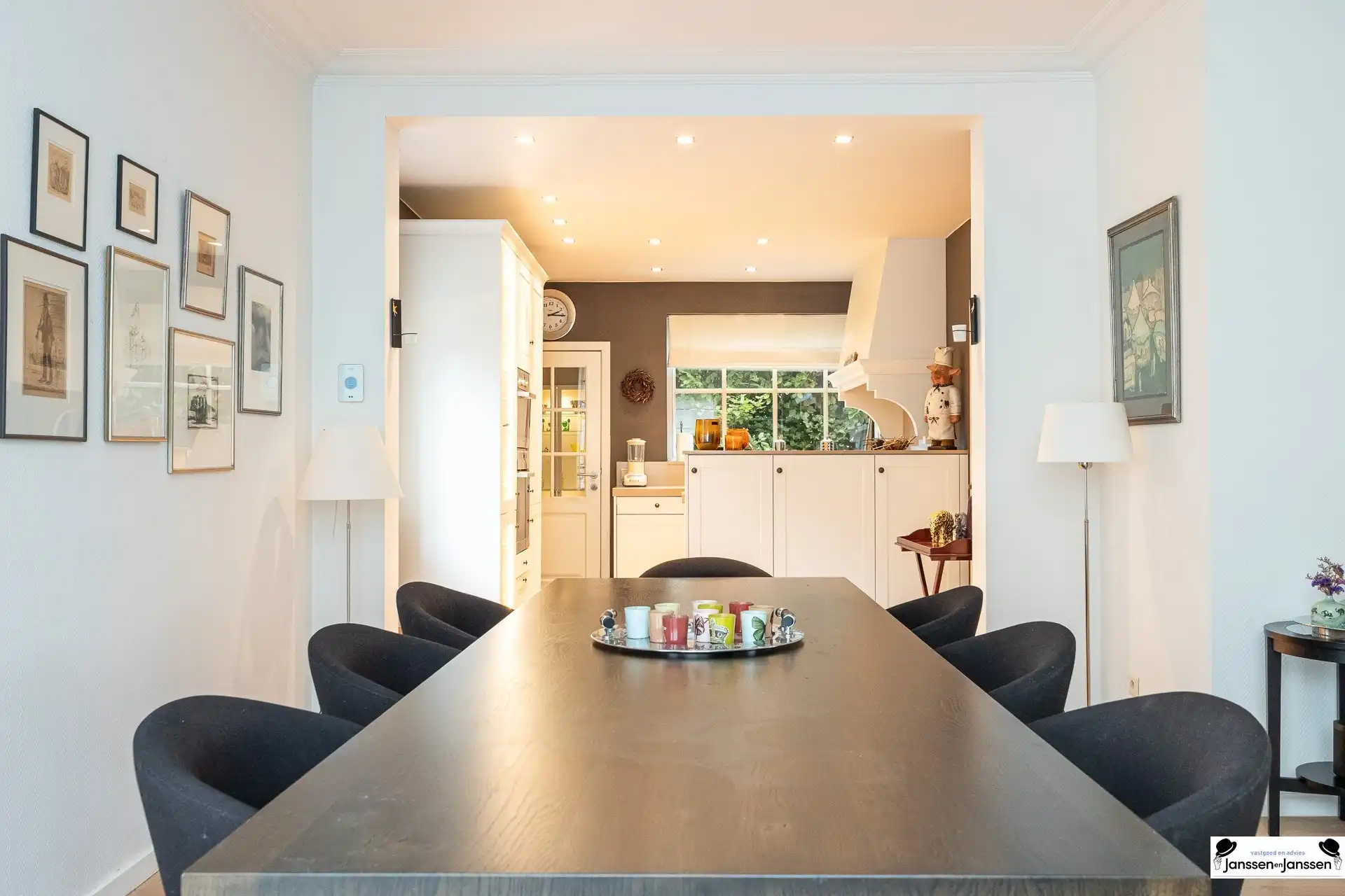 Charmante villa op toplocatie in hartje Ekeren foto 8