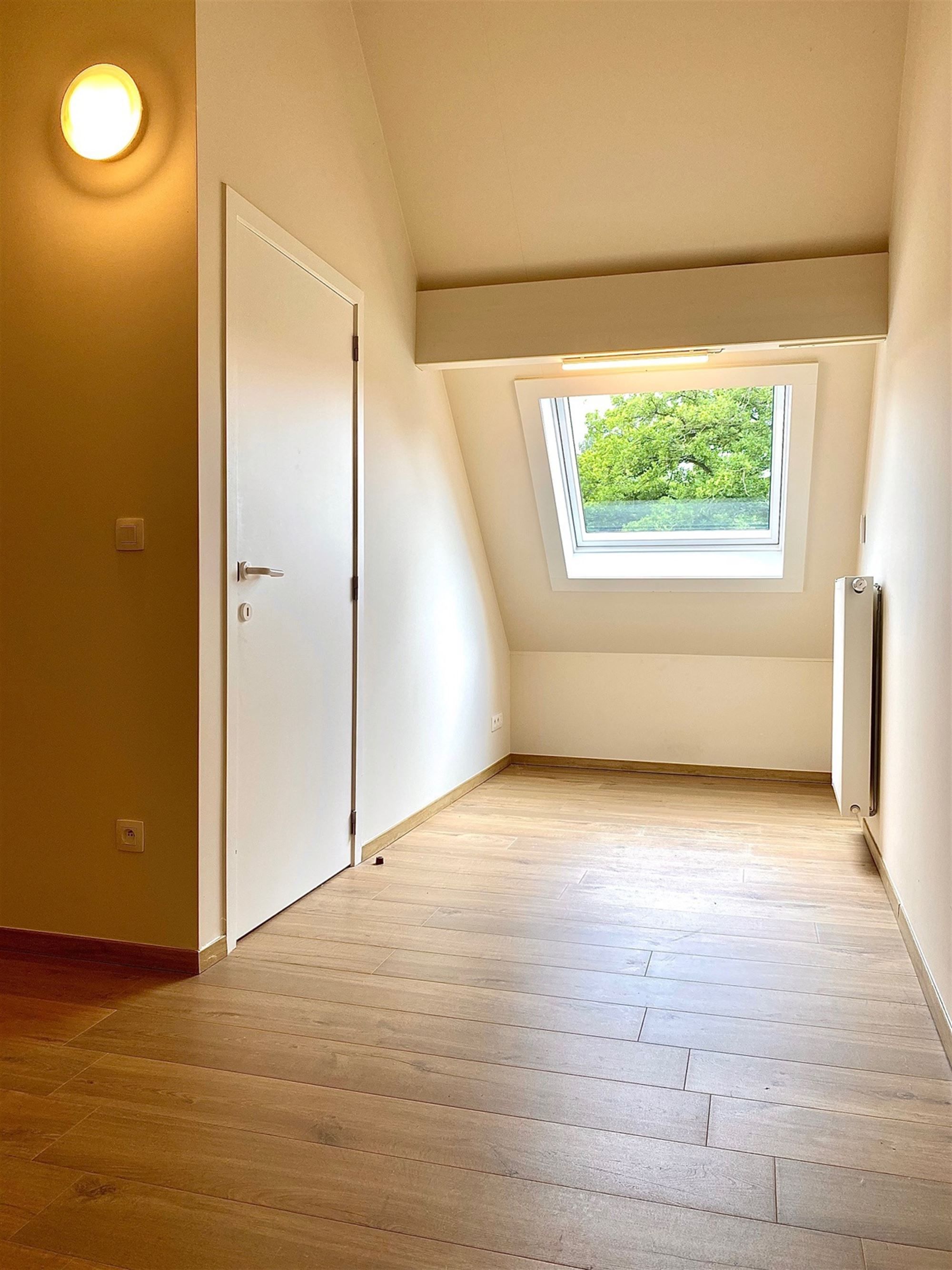 Charmante WONING (open bebouwing) met 3 SLAAPKAMERS, TUINTJE & TERRAS, zowel voor- als achteraan een OPEN GROEN ZICHT foto 19