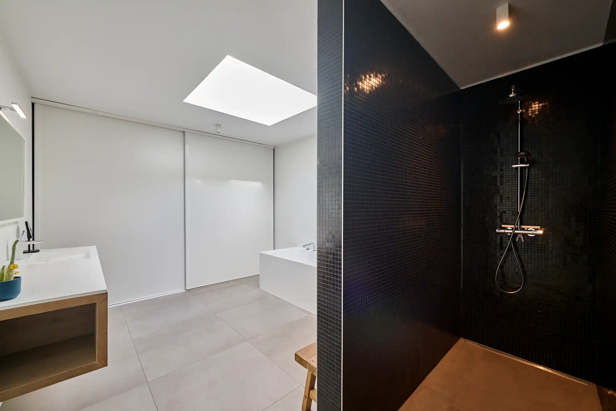 Recente villa op breed perceel prachtig zicht foto 13