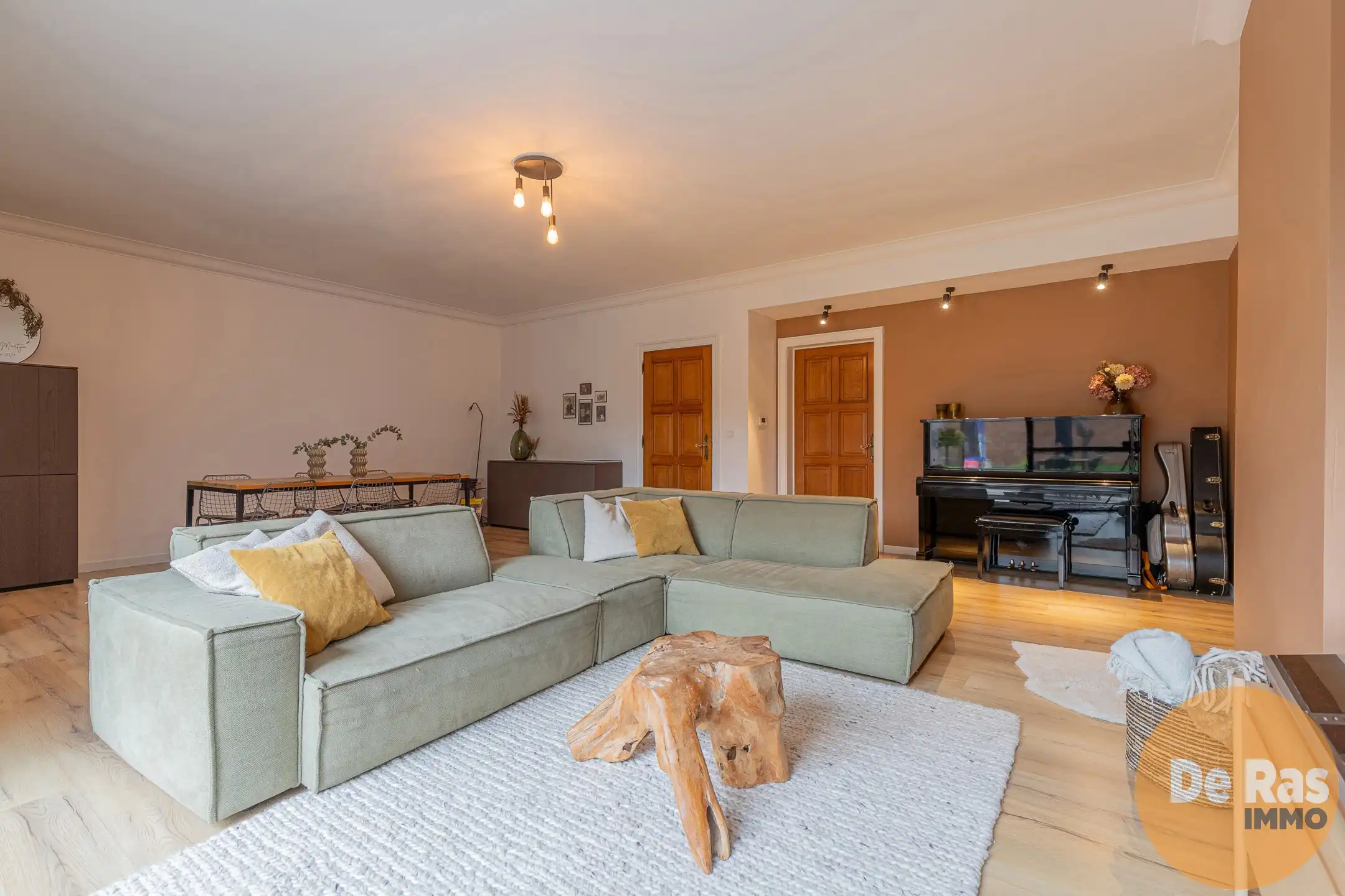 WETTEREN - Ruime instapklare woning met grote garage foto 8