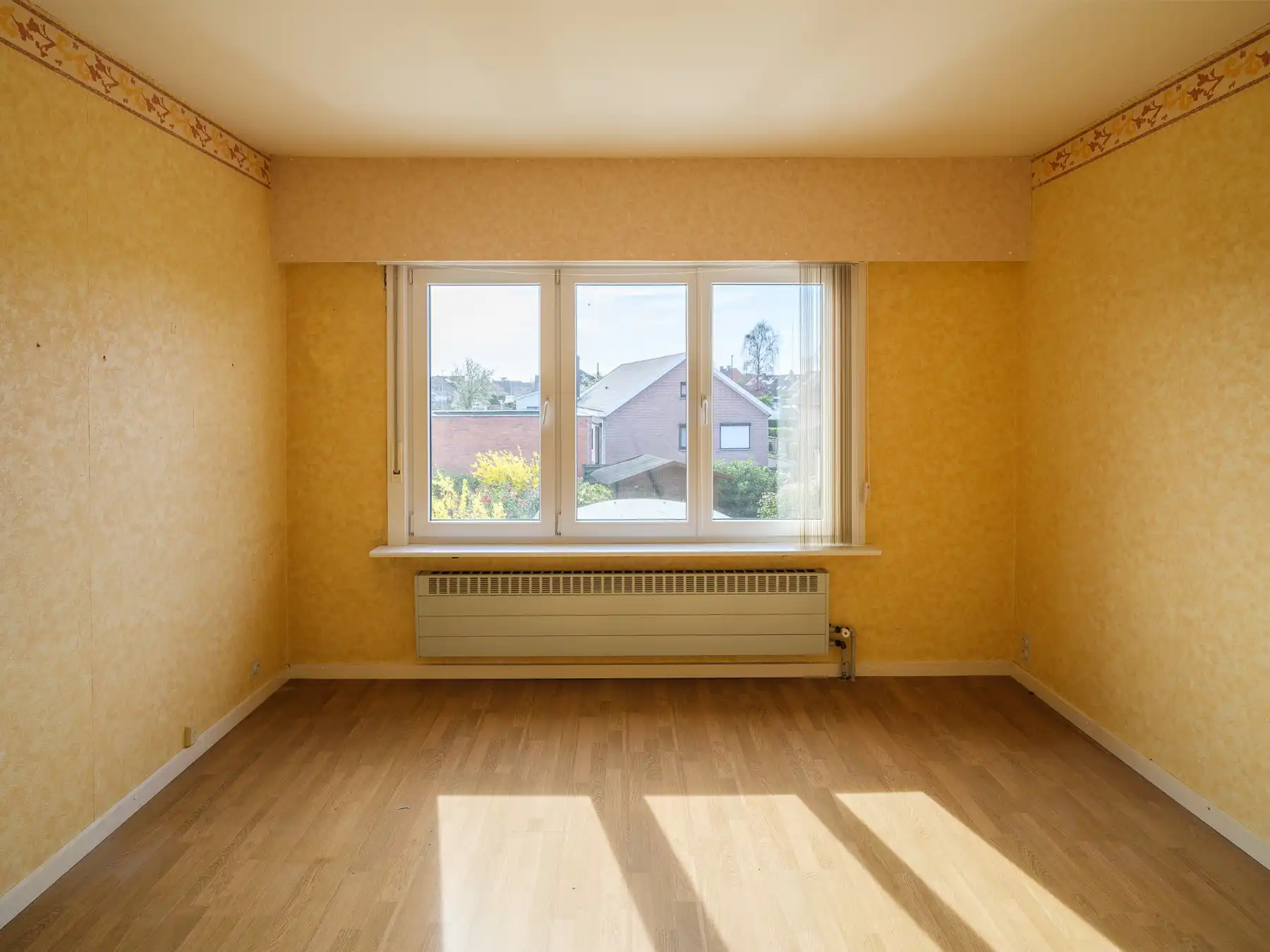 Goed onderhouden woning met tuin in gegeerde woonwijk foto 12