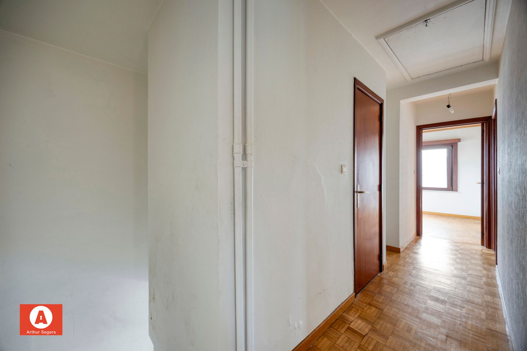 Instapklare en solide woning nabij het centrum van Opstal foto 12