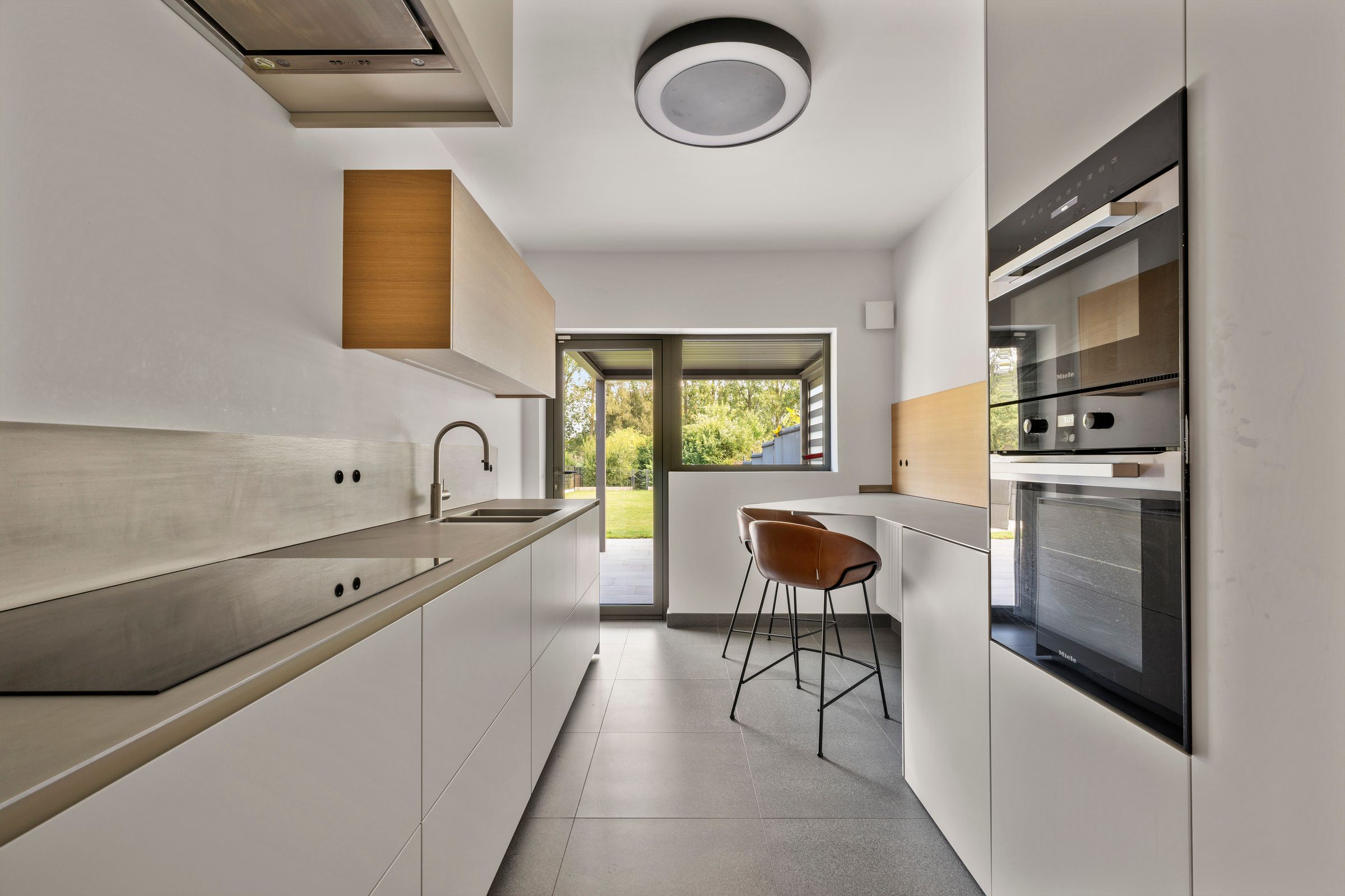 GERENOVEERDE WONING AAN DE DENDER MET ADEMBENEMENDE VERGEZICHTEN foto 12