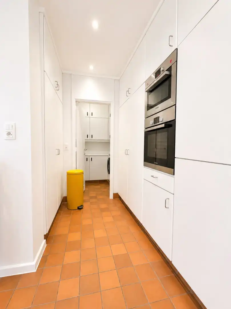 Gerenoveerde halfopen bebouwing met 4 slaapkamers, bureau, tuin en garage in Brasschaat foto 12