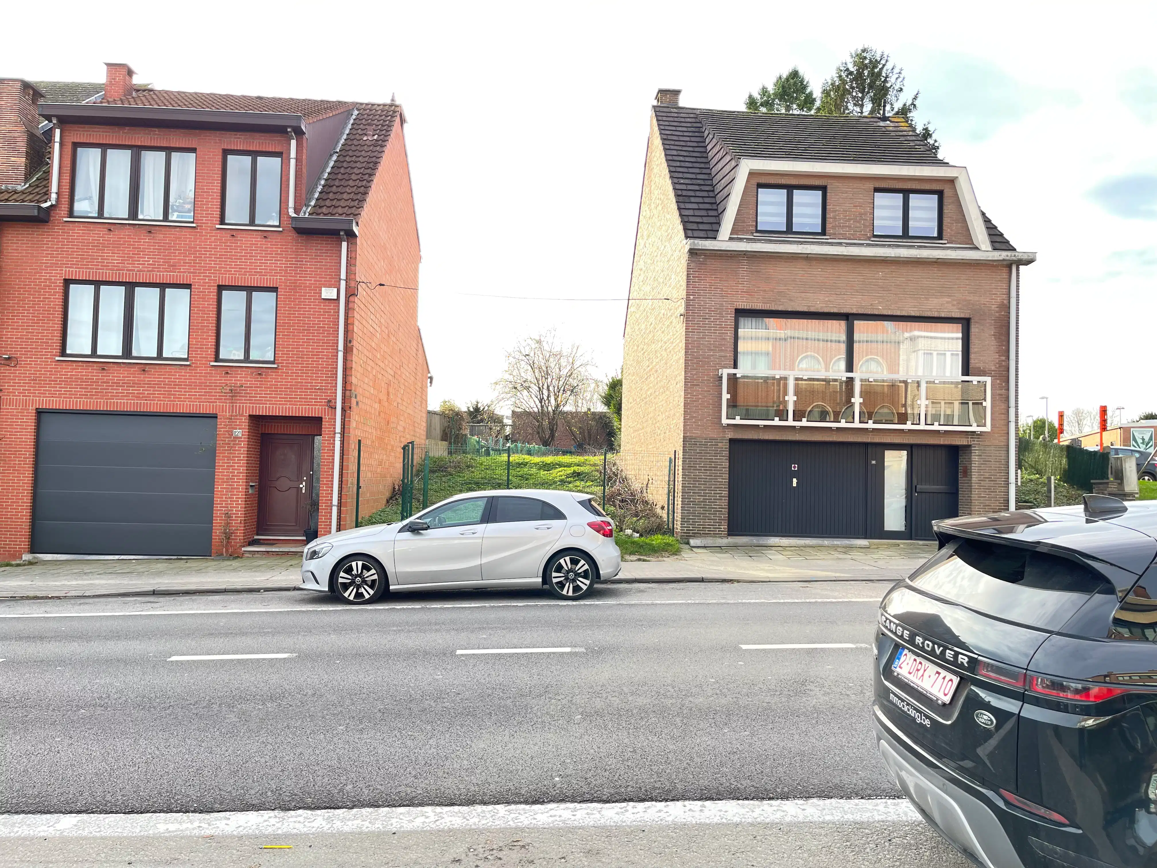 Bouwgrond 2 gevel woning met tuin foto {{pictureIndex}}