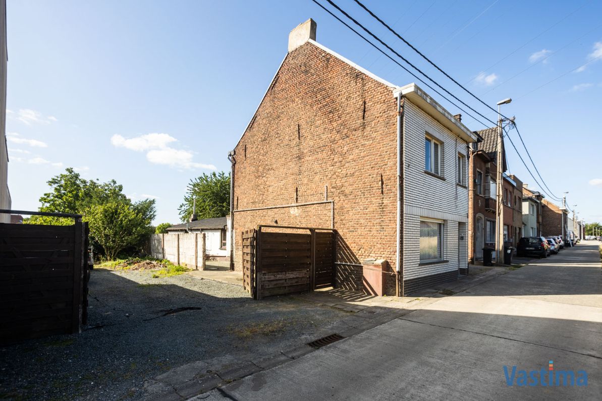 Renovatiewoning met aanpalende bouwgrond nabij centrum Erembodegem foto 27