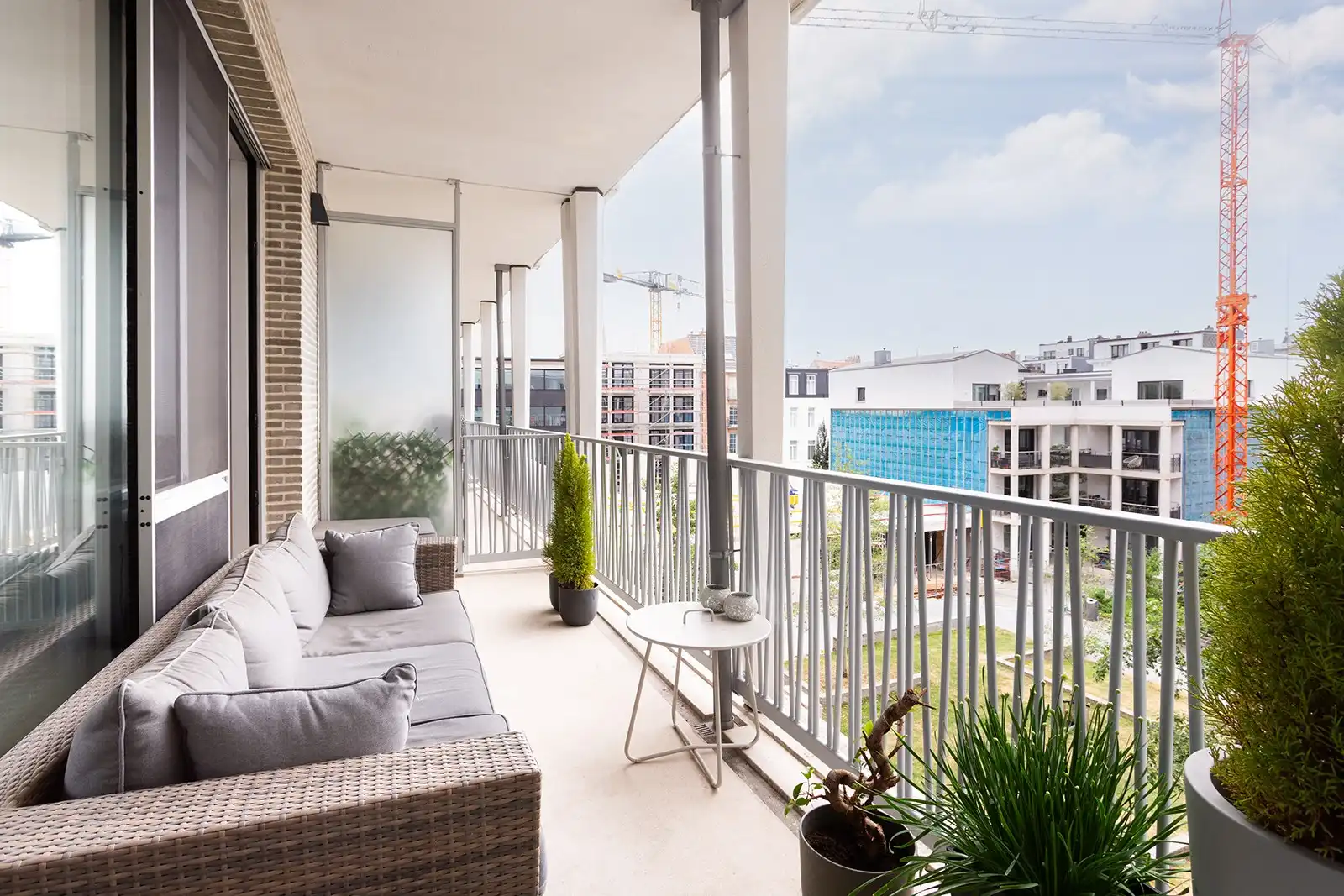 Wonen aan een verscholen plein, midden in de stad foto 9