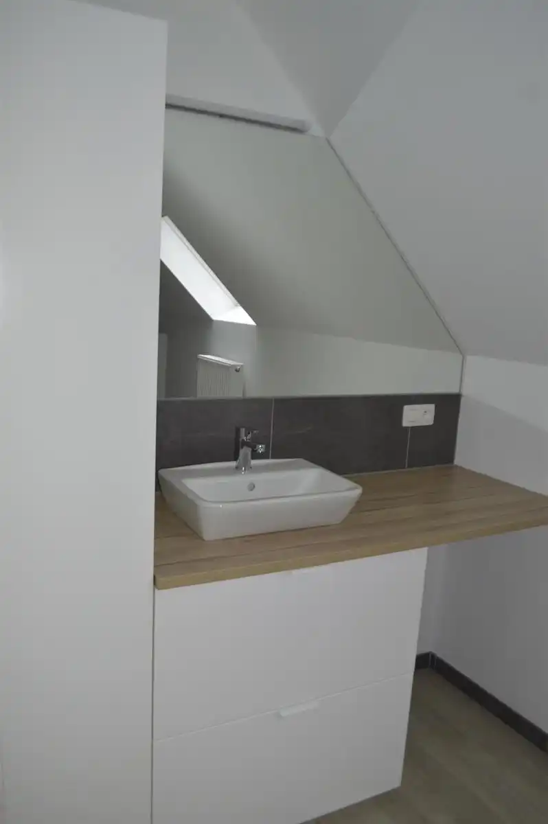 HERZELE - Volledig gerenoveerde eengezinswoning foto 6