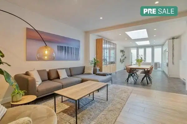 Gerenoveerd huis met 3 slaapkamers te koop in Kristus Koning foto 2