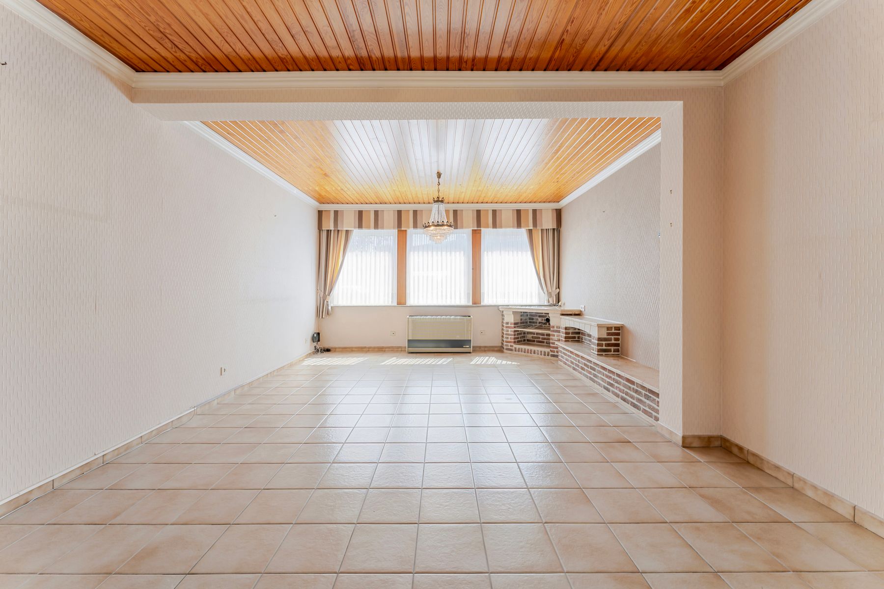 Rustig gelegen woning op 405 m² met achterliggende garage foto 5