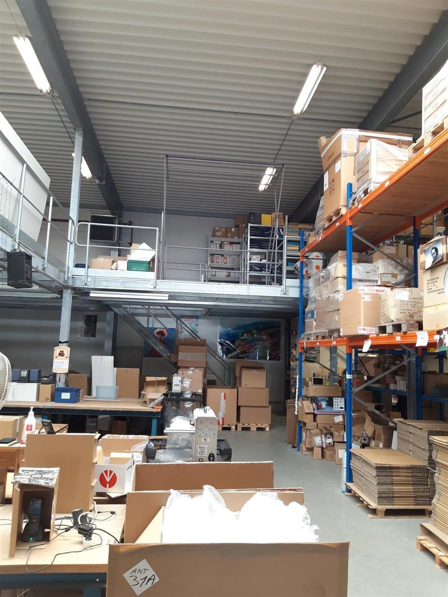 Magazijn, kantoren en toonzaal te huur in Aartselaar foto 18