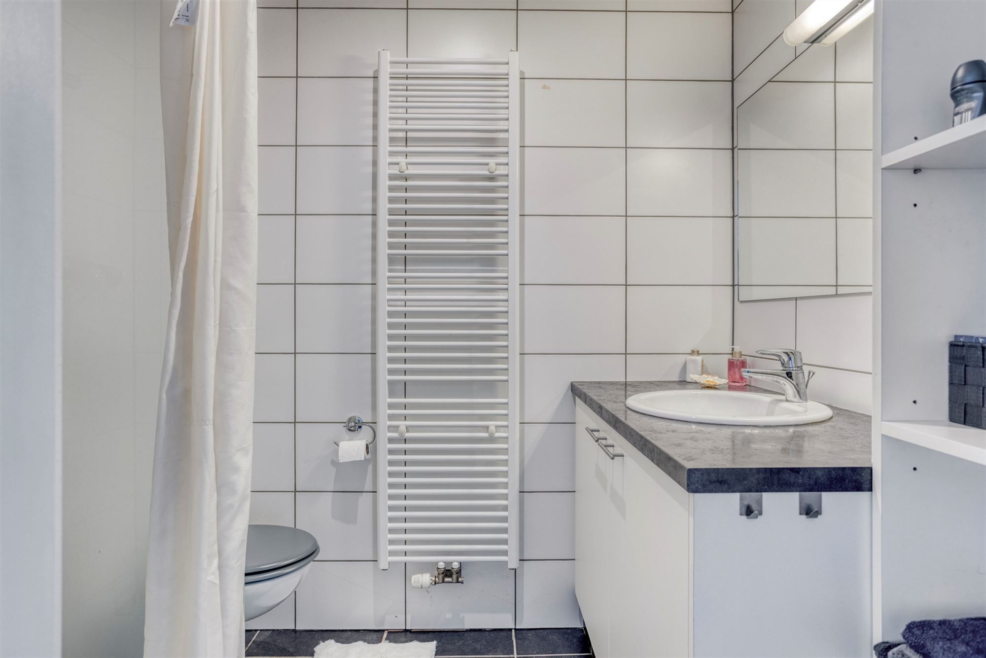 Gelijkvloers appartement met zonnige tuin (80m²) in Wilrijk foto 18