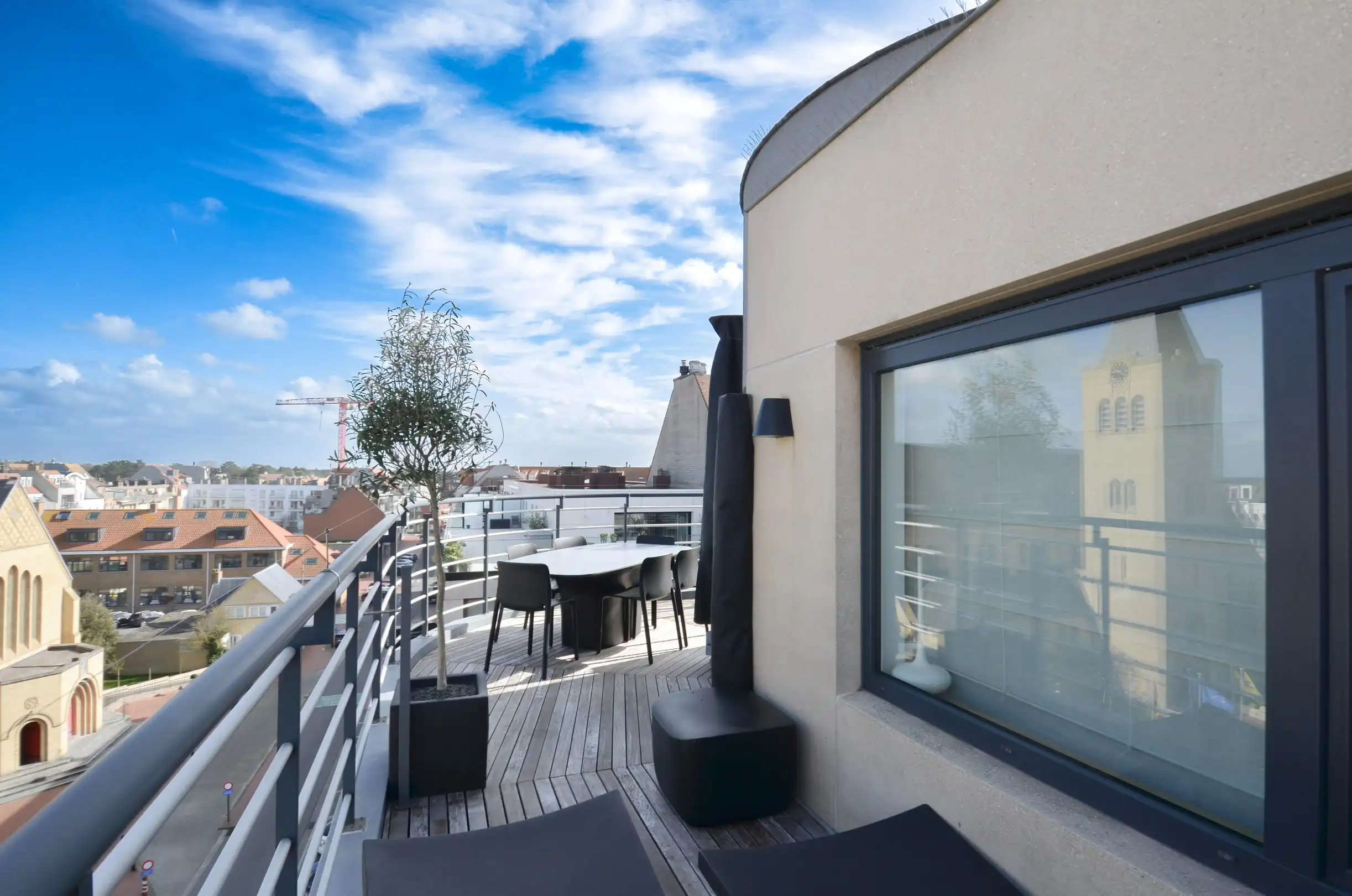 Uniek duplexappartement/penthouse met een weids uitzicht. foto 22