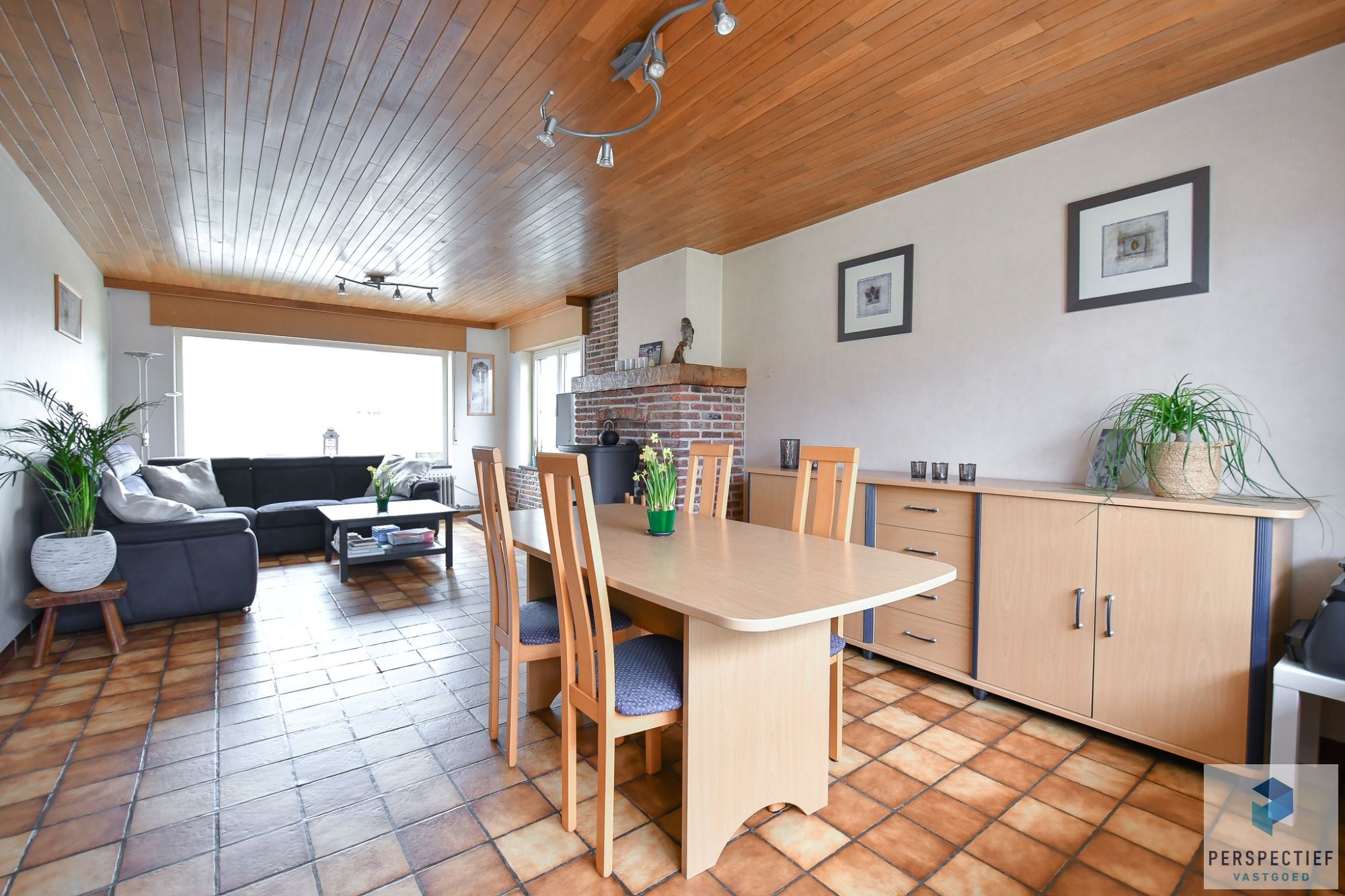 BEZOEKMOMENT ZATERDAG 10/01 VAN 13U30 TOT 15U | Rustig gelegen ruime halfopen woning met recent bijgebouw/garage op 454m² foto 4