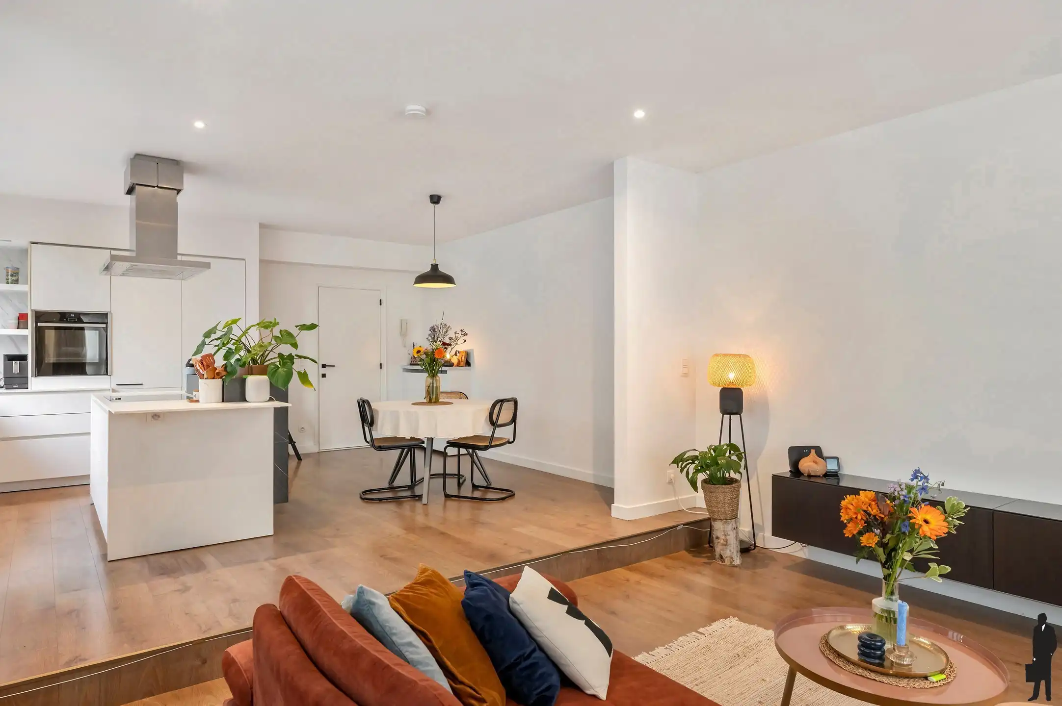 Instapklaar ruim gelijkvloers appartement in hartje Zurenborg foto 5