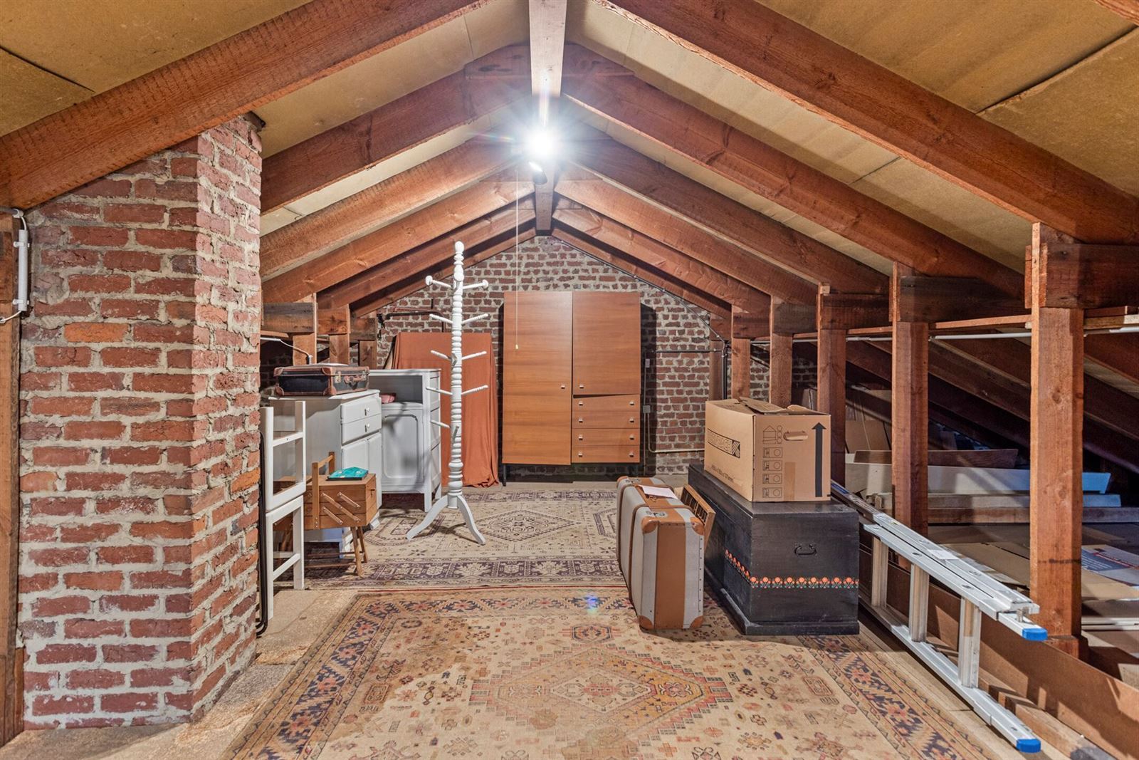 Bungalow met 4 ruime slaapkamers en mooie tuin  foto 26