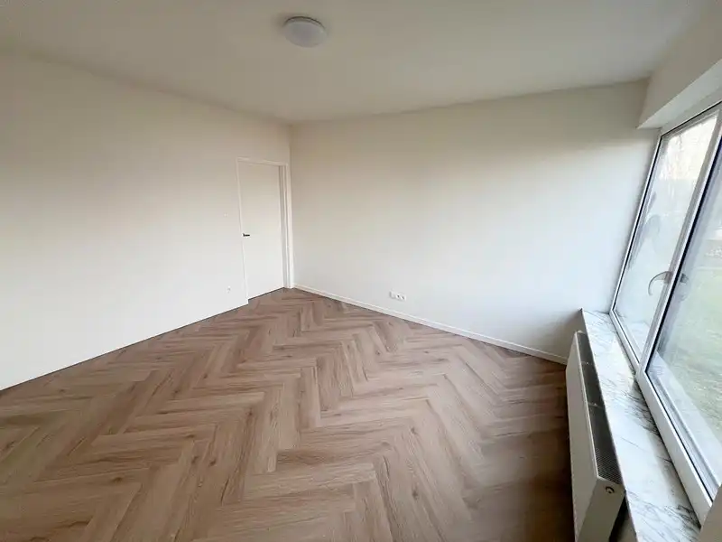 Stijlvol gerenoveerd appartement met 3 slaapkamers, garage en berging foto 15