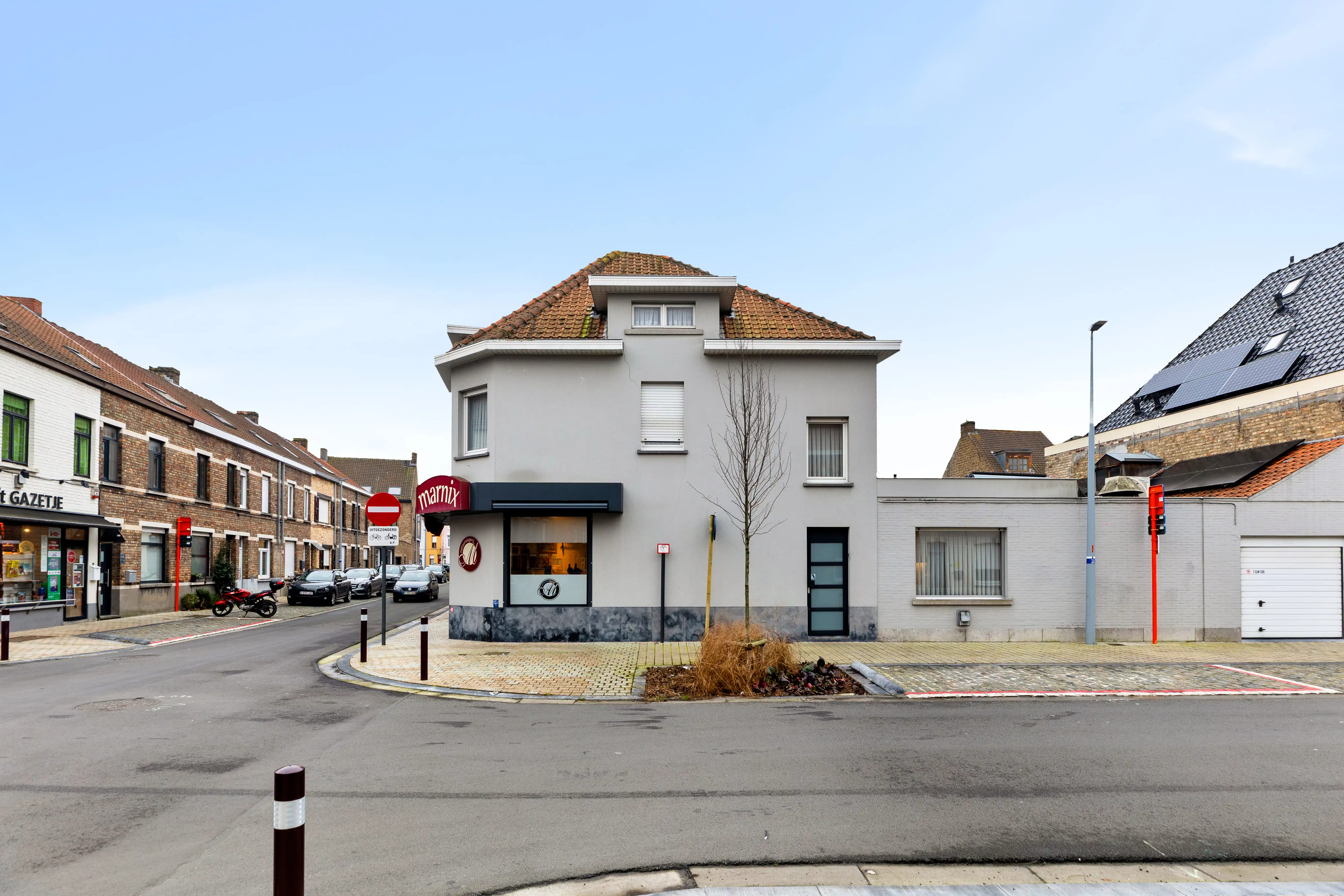 Handelshuis met woonst op sterke locatie in Sint-Kruis foto 2