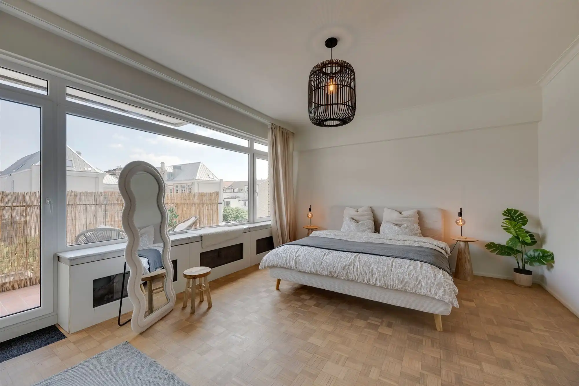 Stijlvol gerenoveerd stadsappartement met terras foto 15