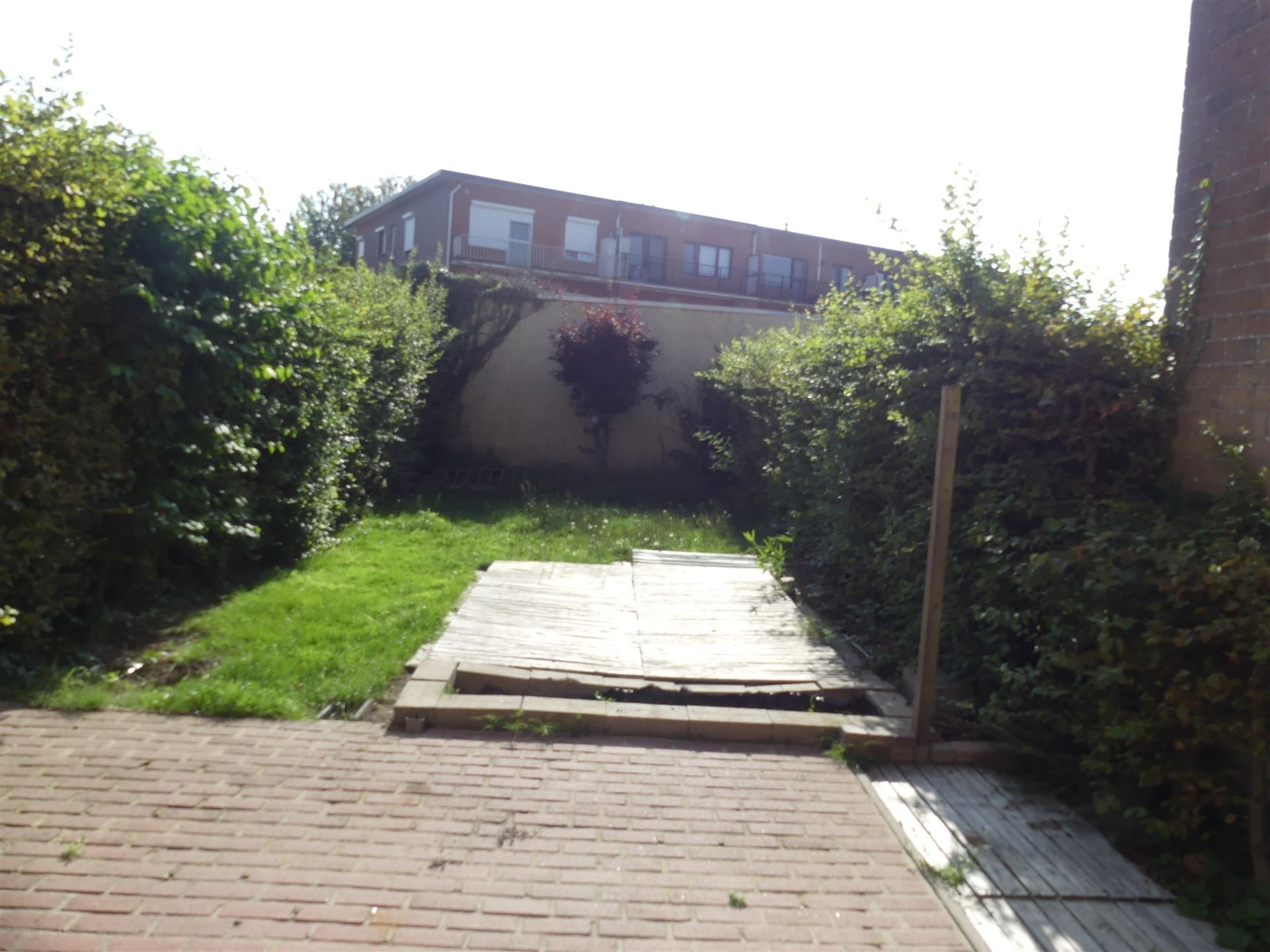 Ruime woning gelegen in een topbuurt te Aartselaar! foto 16