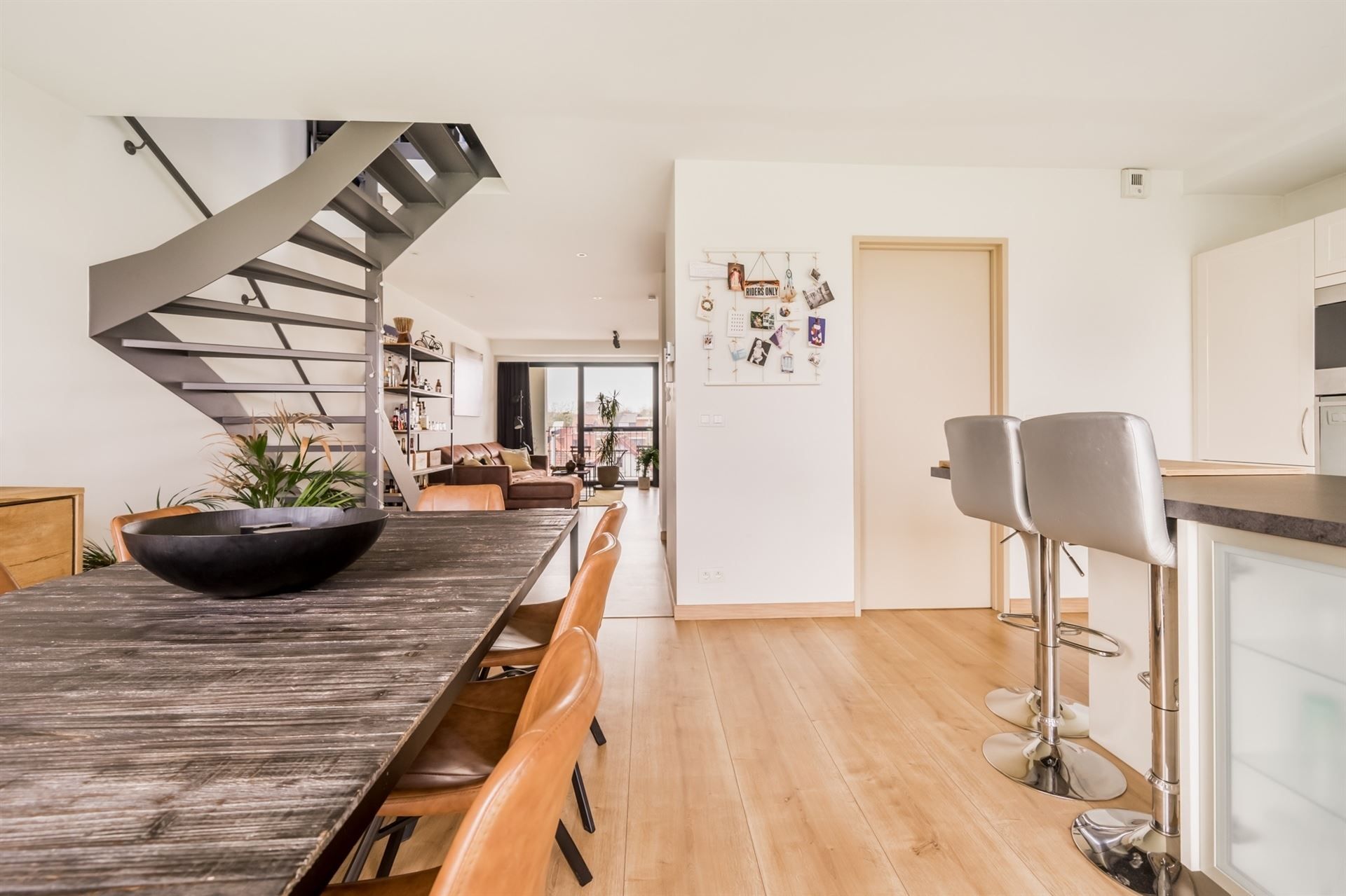 Duplex app. met 2 slpk, lift en 3 terrassen nabij centrum Mechelen foto 3