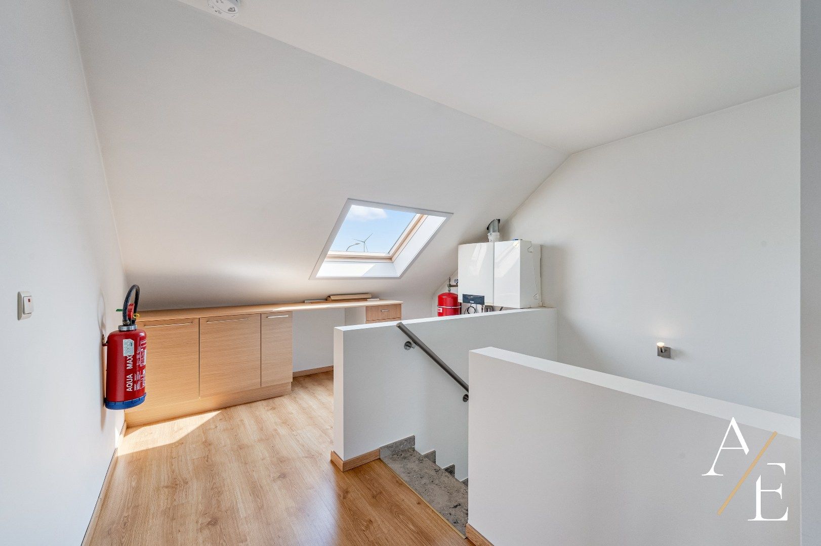 EEKLO - Zeer ruime instapklare halfopen woning (6slk. / 3 bdk.) met diverse mogelijkheden en mooie tuin foto 12