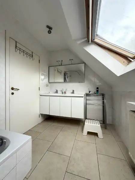 Ruim en energiezuinig duplexappartement met dakterras foto 14