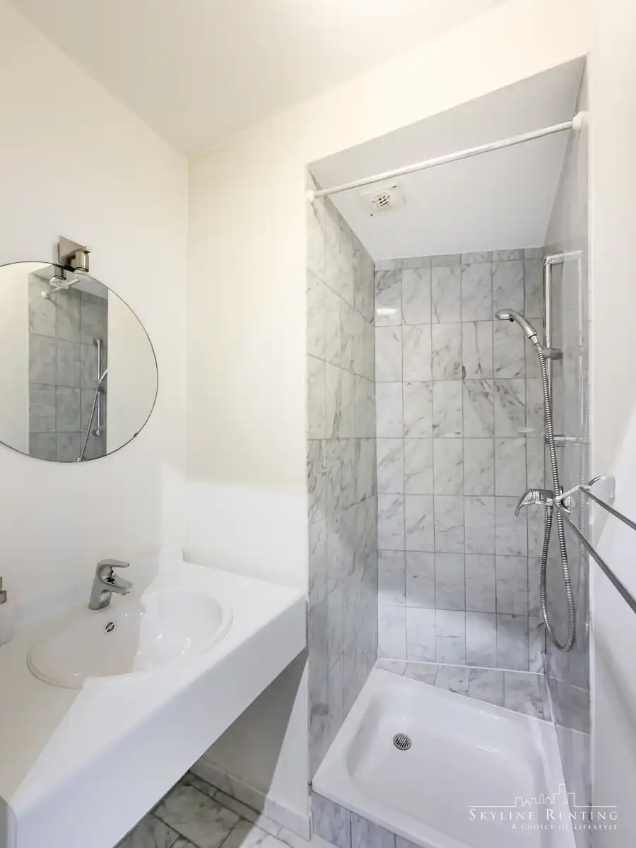 2 slaapkamer gemeubeld appartement met terras foto 12