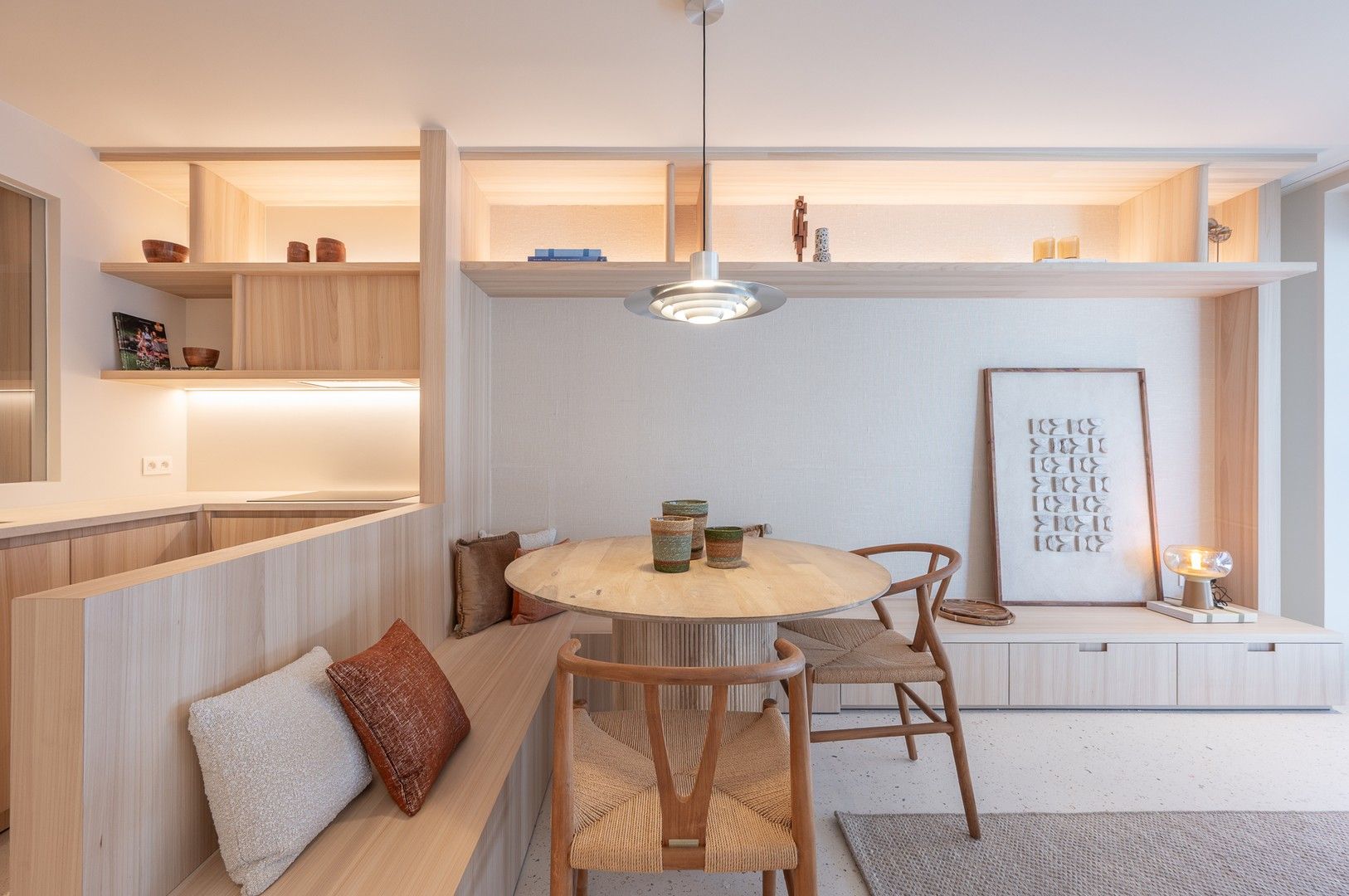 Fantastisch gerenoveerd appartement met adembenemend zeezicht op de zeedijk. foto 5
